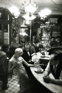 Nightlife in Paris